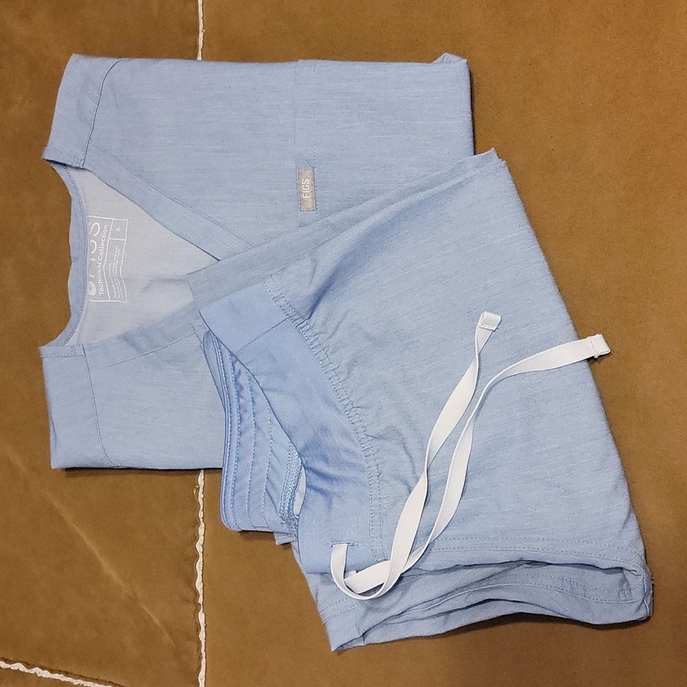 Figs Women's scrub set size small